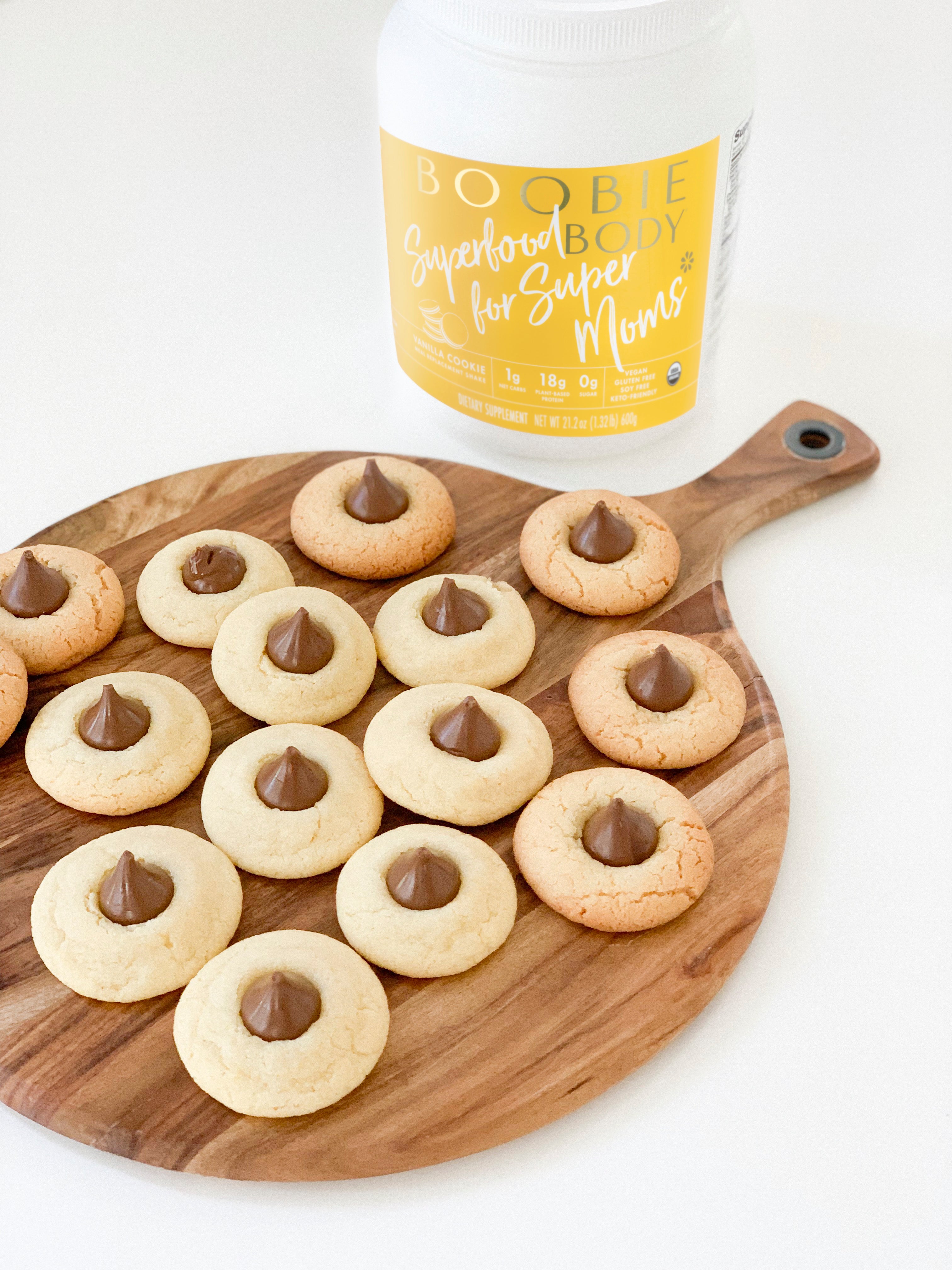 Vanilla Sugar Cookie with Kisses